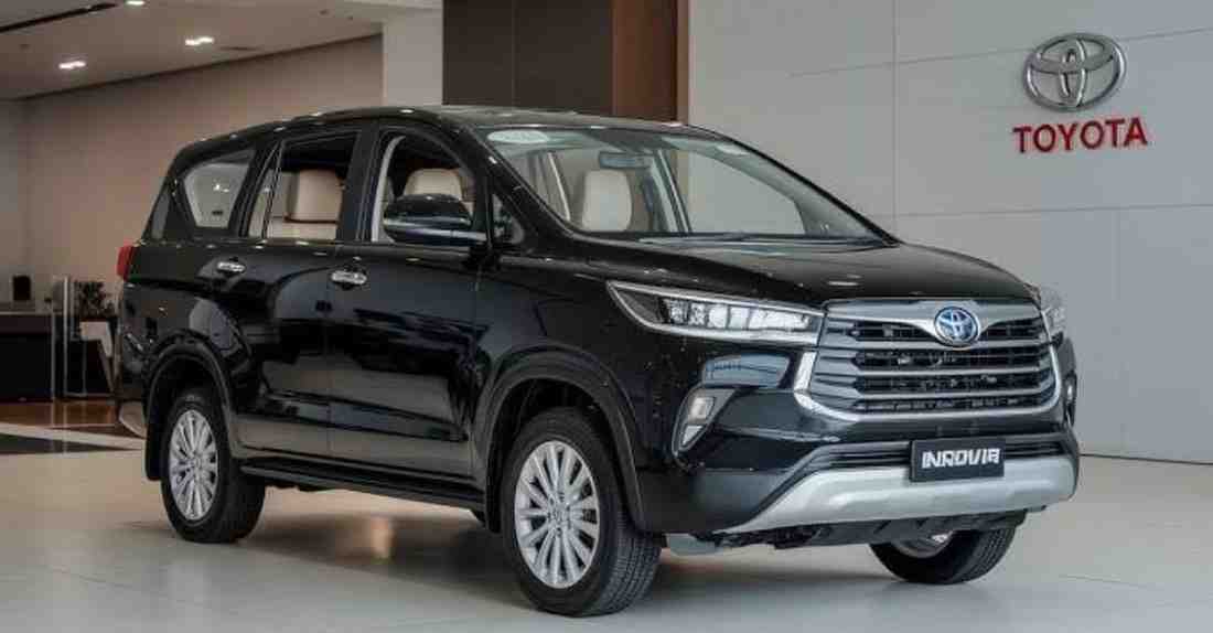 2026 Toyota Innova Crysta: Premium 7-Seater MPV with Powerful Diesel Performance